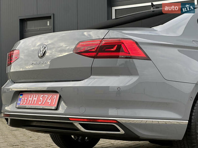 Серый Фольксваген Пассат, объемом двигателя 1.97 л и пробегом 189 тыс. км за 27999 $, фото 23 на Automoto.ua