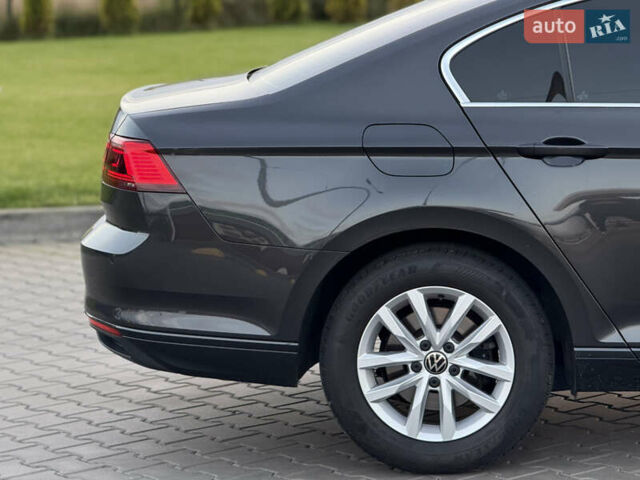 Серый Фольксваген Пассат, объемом двигателя 2 л и пробегом 123 тыс. км за 29900 $, фото 27 на Automoto.ua