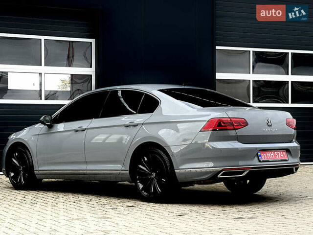 Серый Фольксваген Пассат, объемом двигателя 1.97 л и пробегом 189 тыс. км за 29999 $, фото 37 на Automoto.ua