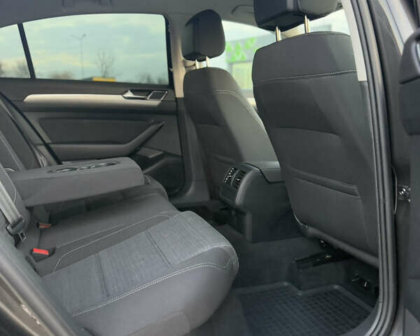 Серый Фольксваген Пассат, объемом двигателя 2 л и пробегом 123 тыс. км за 29900 $, фото 82 на Automoto.ua