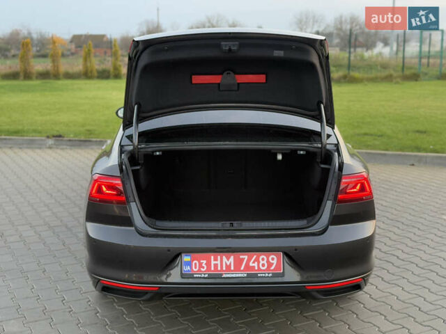 Серый Фольксваген Пассат, объемом двигателя 2 л и пробегом 123 тыс. км за 29900 $, фото 52 на Automoto.ua