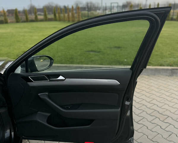 Серый Фольксваген Пассат, объемом двигателя 2 л и пробегом 123 тыс. км за 29900 $, фото 65 на Automoto.ua