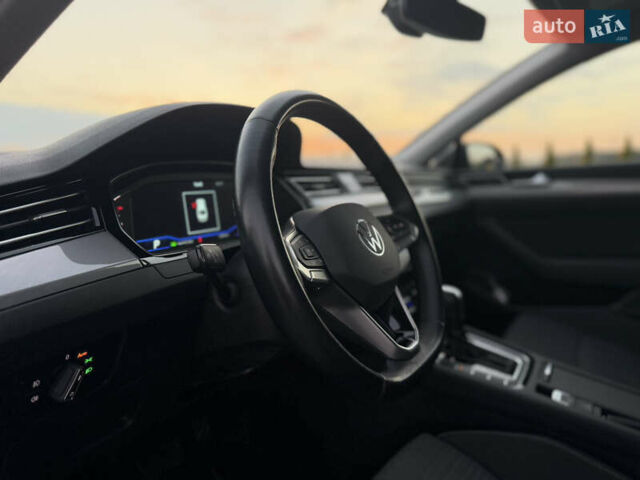 Серый Фольксваген Пассат, объемом двигателя 2 л и пробегом 123 тыс. км за 29900 $, фото 6 на Automoto.ua