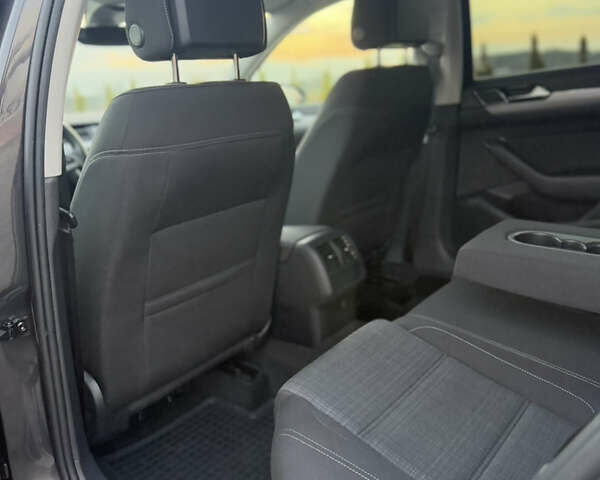 Серый Фольксваген Пассат, объемом двигателя 2 л и пробегом 123 тыс. км за 29900 $, фото 85 на Automoto.ua