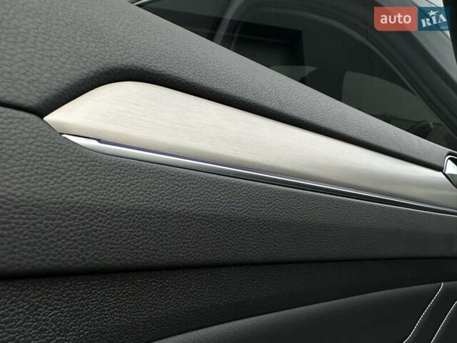 Серый Фольксваген Пассат, объемом двигателя 1.97 л и пробегом 189 тыс. км за 27999 $, фото 41 на Automoto.ua