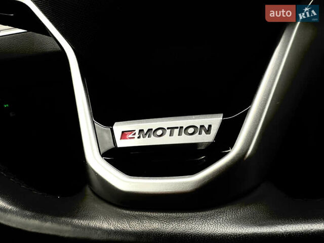 Серый Фольксваген Пассат, объемом двигателя 1.97 л и пробегом 189 тыс. км за 27999 $, фото 65 на Automoto.ua