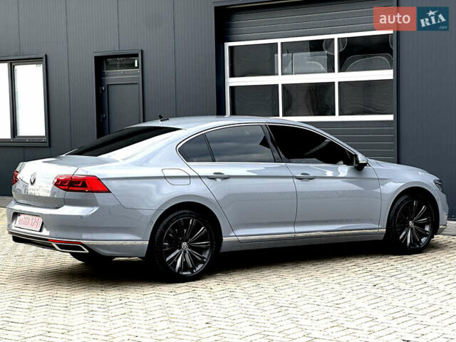 Серый Фольксваген Пассат, объемом двигателя 1.97 л и пробегом 189 тыс. км за 27999 $, фото 22 на Automoto.ua