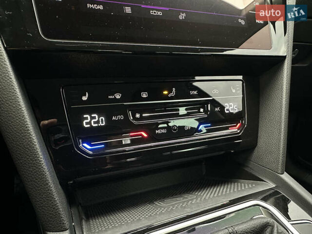 Серый Фольксваген Пассат, объемом двигателя 1.97 л и пробегом 189 тыс. км за 27999 $, фото 57 на Automoto.ua