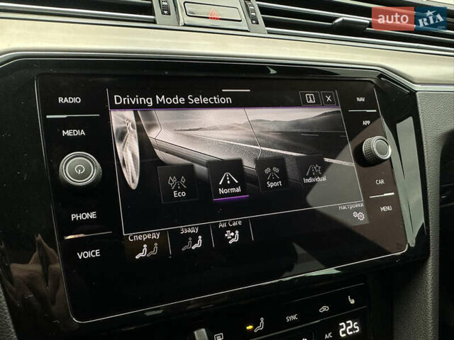 Серый Фольксваген Пассат, объемом двигателя 1.97 л и пробегом 189 тыс. км за 27999 $, фото 59 на Automoto.ua