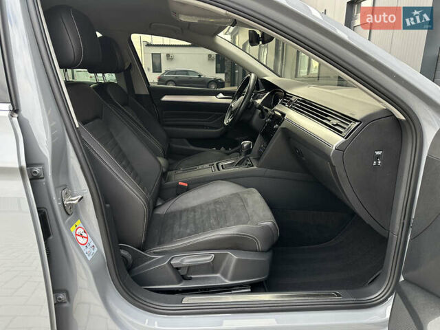 Серый Фольксваген Пассат, объемом двигателя 1.97 л и пробегом 189 тыс. км за 27999 $, фото 51 на Automoto.ua