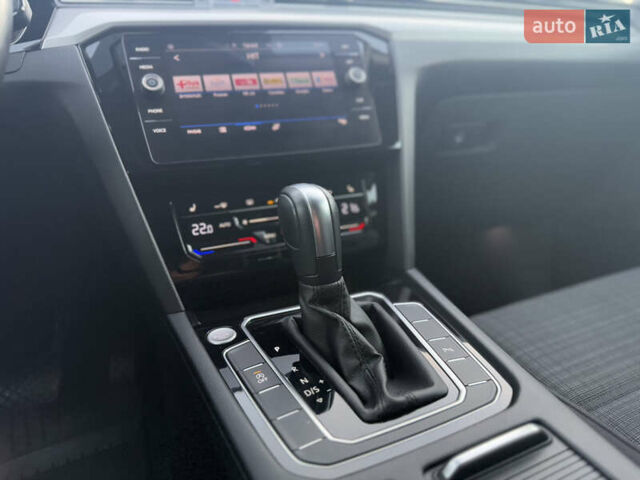 Серый Фольксваген Пассат, объемом двигателя 2 л и пробегом 123 тыс. км за 29900 $, фото 97 на Automoto.ua