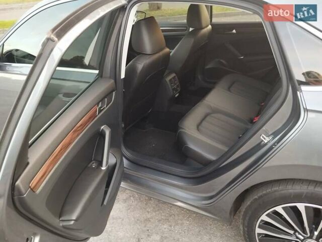 Серый Фольксваген Пассат, объемом двигателя 2 л и пробегом 83 тыс. км за 19200 $, фото 26 на Automoto.ua