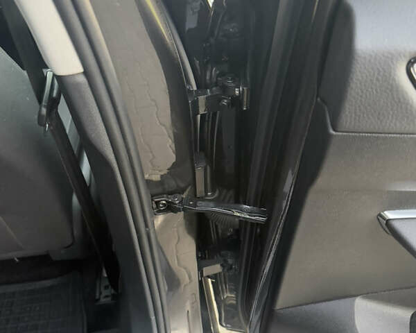 Серый Фольксваген Пассат, объемом двигателя 2 л и пробегом 123 тыс. км за 29900 $, фото 106 на Automoto.ua