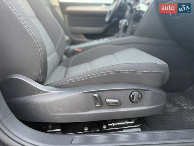 Серый Фольксваген Пассат, объемом двигателя 2 л и пробегом 123 тыс. км за 29900 $, фото 67 на Automoto.ua