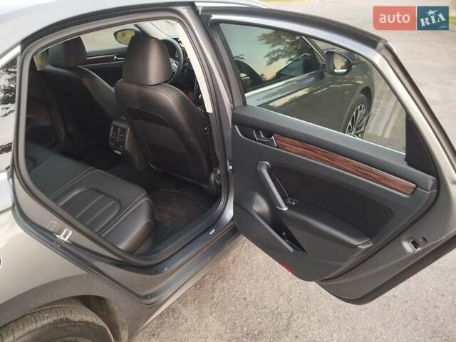 Серый Фольксваген Пассат, объемом двигателя 2 л и пробегом 83 тыс. км за 19200 $, фото 27 на Automoto.ua