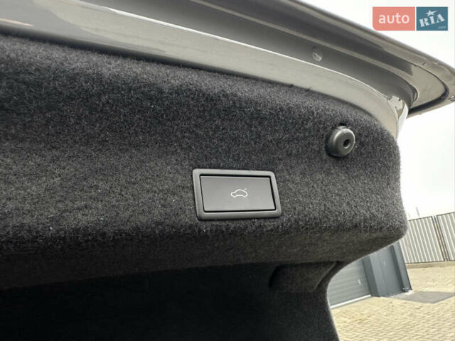 Серый Фольксваген Пассат, объемом двигателя 1.97 л и пробегом 189 тыс. км за 27999 $, фото 48 на Automoto.ua