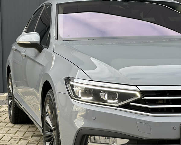 Серый Фольксваген Пассат, объемом двигателя 1.97 л и пробегом 189 тыс. км за 29999 $, фото 24 на Automoto.ua