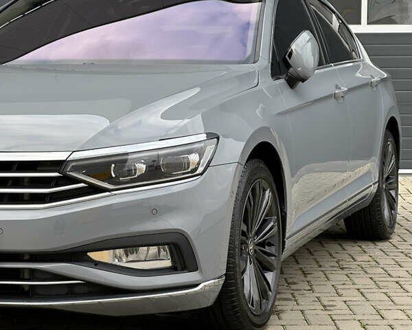 Серый Фольксваген Пассат, объемом двигателя 1.97 л и пробегом 189 тыс. км за 29999 $, фото 11 на Automoto.ua