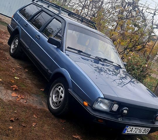 Серый Фольксваген Пассат, объемом двигателя 2 л и пробегом 630 тыс. км за 1550 $, фото 3 на Automoto.ua