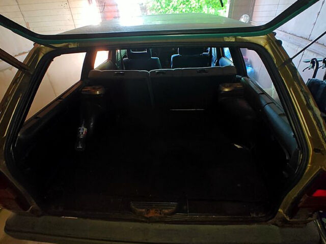 Серый Фольксваген Пассат, объемом двигателя 1.6 л и пробегом 607 тыс. км за 2000 $, фото 11 на Automoto.ua