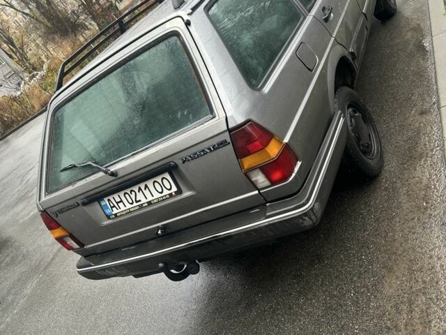 Серый Фольксваген Пассат, объемом двигателя 1.8 л и пробегом 400 тыс. км за 1300 $, фото 4 на Automoto.ua