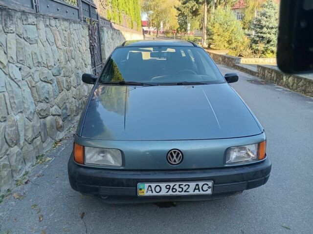 Сірий Фольксваген Пассат, об'ємом двигуна 1.6 л та пробігом 243 тис. км за 999 $, фото 1 на Automoto.ua