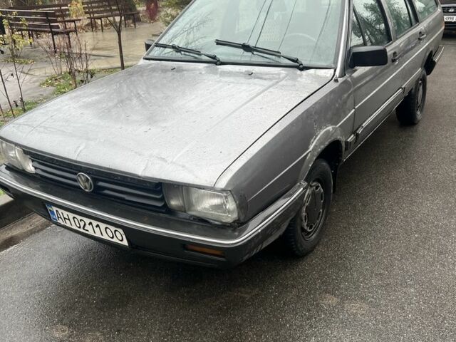 Серый Фольксваген Пассат, объемом двигателя 1.8 л и пробегом 400 тыс. км за 1300 $, фото 1 на Automoto.ua