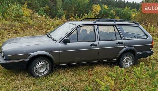 Сірий Фольксваген Пассат, об'ємом двигуна 1.8 л та пробігом 330 тис. км за 990 $, фото 5 на Automoto.ua