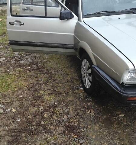 Серый Фольксваген Пассат, объемом двигателя 0 л и пробегом 200 тыс. км за 1000 $, фото 2 на Automoto.ua