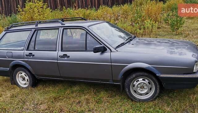 Сірий Фольксваген Пассат, об'ємом двигуна 1.8 л та пробігом 330 тис. км за 990 $, фото 10 на Automoto.ua