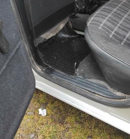 Серый Фольксваген Пассат, объемом двигателя 0 л и пробегом 200 тыс. км за 1000 $, фото 11 на Automoto.ua