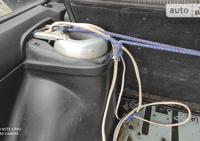 Серый Фольксваген Пассат, объемом двигателя 0 л и пробегом 200 тыс. км за 1000 $, фото 5 на Automoto.ua