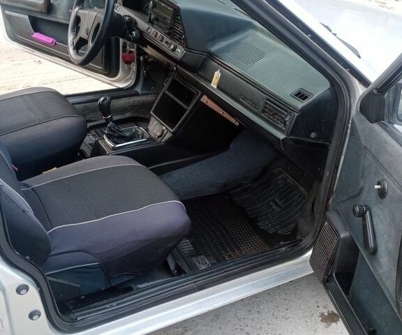 Серый Фольксваген Пассат, объемом двигателя 1.6 л и пробегом 138 тыс. км за 709 $, фото 10 на Automoto.ua