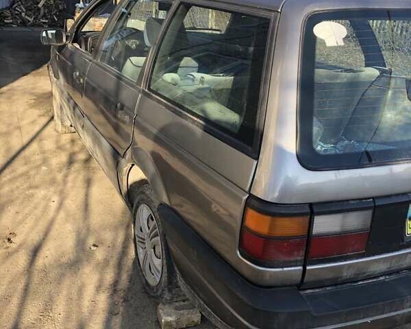 Сірий Фольксваген Пассат, об'ємом двигуна 1.8 л та пробігом 300 тис. км за 1900 $, фото 1 на Automoto.ua