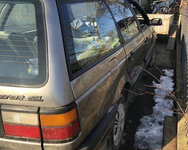 Сірий Фольксваген Пассат, об'ємом двигуна 1.8 л та пробігом 300 тис. км за 1900 $, фото 3 на Automoto.ua