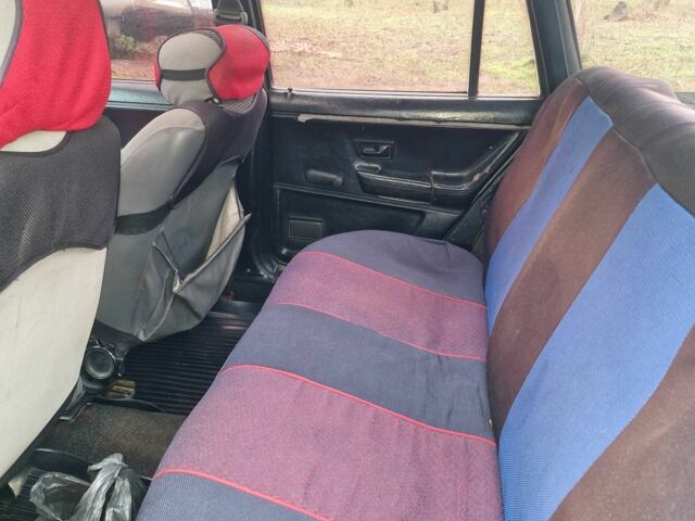 Серый Фольксваген Пассат, объемом двигателя 1.6 л и пробегом 207 тыс. км за 1500 $, фото 6 на Automoto.ua