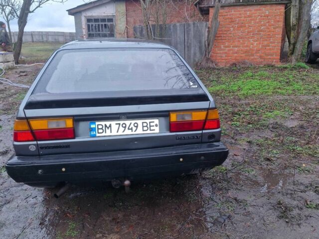 Серый Фольксваген Пассат, объемом двигателя 1.6 л и пробегом 207 тыс. км за 1500 $, фото 9 на Automoto.ua