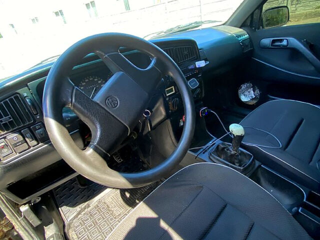 Серый Фольксваген Пассат, объемом двигателя 1.8 л и пробегом 236 тыс. км за 1000 $, фото 10 на Automoto.ua