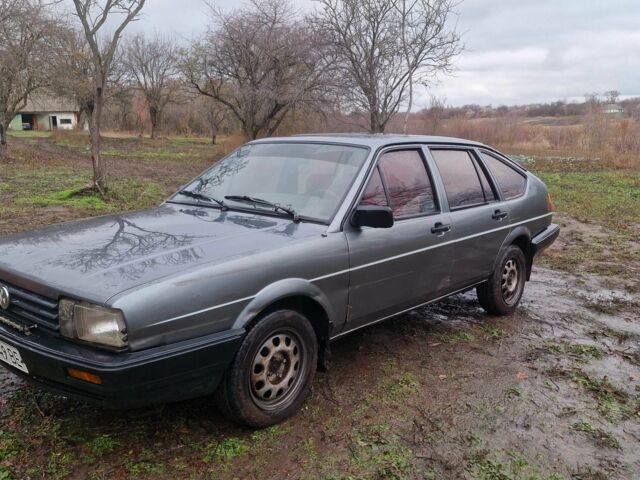 Серый Фольксваген Пассат, объемом двигателя 1.6 л и пробегом 207 тыс. км за 1500 $, фото 8 на Automoto.ua