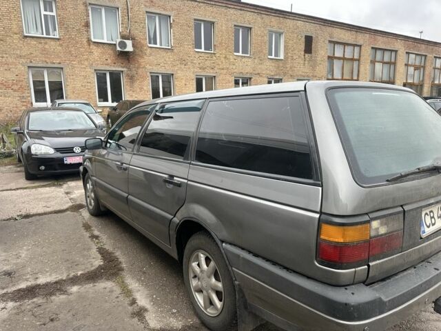 Серый Фольксваген Пассат, объемом двигателя 1.9 л и пробегом 337 тыс. км за 1900 $, фото 3 на Automoto.ua