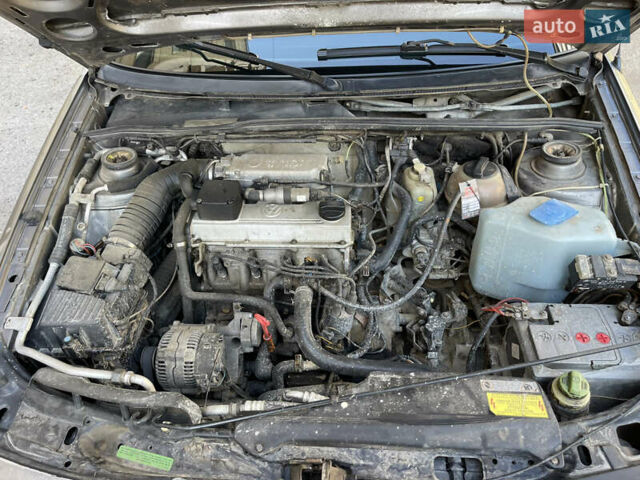 Серый Фольксваген Пассат, объемом двигателя 2 л и пробегом 100 тыс. км за 2200 $, фото 24 на Automoto.ua