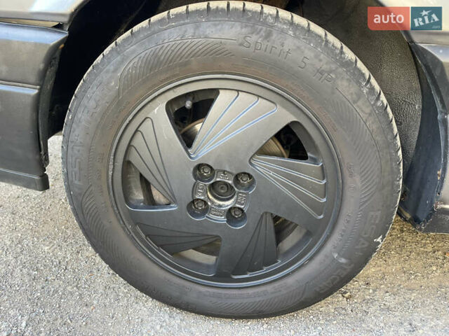 Серый Фольксваген Пассат, объемом двигателя 2 л и пробегом 100 тыс. км за 2200 $, фото 28 на Automoto.ua