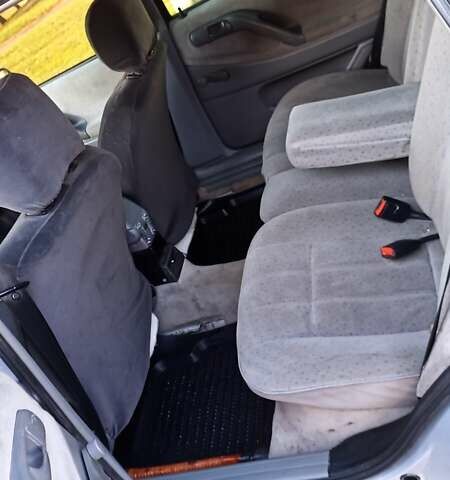 Сірий Фольксваген Пассат, об'ємом двигуна 1.8 л та пробігом 447 тис. км за 2900 $, фото 4 на Automoto.ua