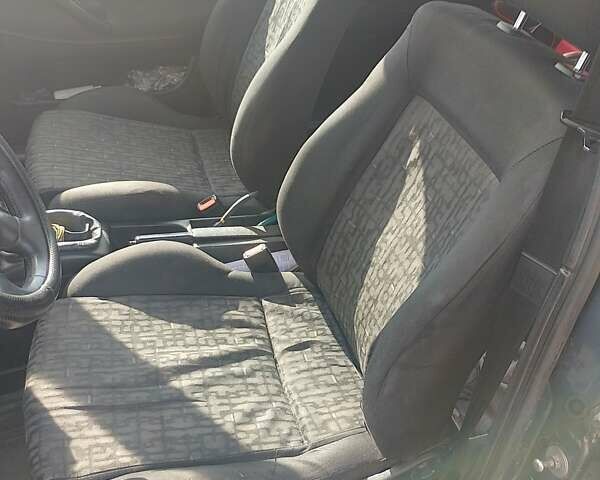 Серый Фольксваген Пассат, объемом двигателя 1.9 л и пробегом 563 тыс. км за 3400 $, фото 2 на Automoto.ua