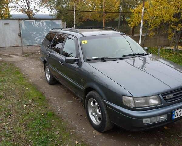 Серый Фольксваген Пассат, объемом двигателя 1.6 л и пробегом 400 тыс. км за 3000 $, фото 11 на Automoto.ua