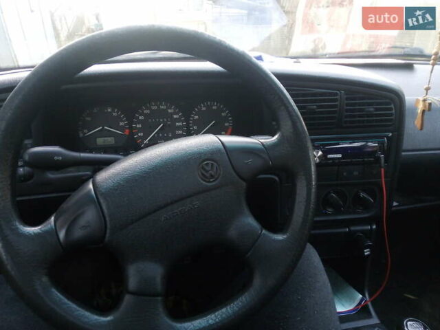 Сірий Фольксваген Пассат, об'ємом двигуна 2 л та пробігом 210 тис. км за 2500 $, фото 3 на Automoto.ua