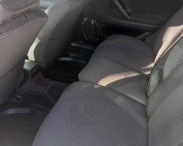 Серый Фольксваген Пассат, объемом двигателя 1.6 л и пробегом 295 тыс. км за 2600 $, фото 3 на Automoto.ua