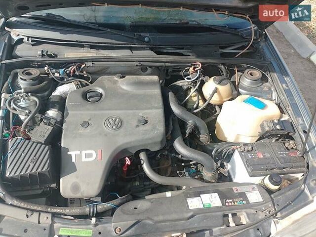 Серый Фольксваген Пассат, объемом двигателя 1.9 л и пробегом 563 тыс. км за 3400 $, фото 4 на Automoto.ua