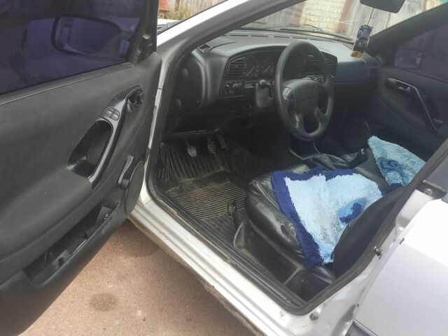 Серый Фольксваген Пассат, объемом двигателя 1.9 л и пробегом 324 тыс. км за 1350 $, фото 5 на Automoto.ua