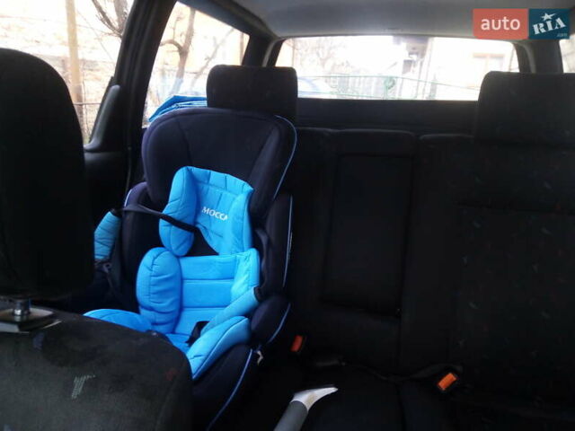 Сірий Фольксваген Пассат, об'ємом двигуна 2 л та пробігом 210 тис. км за 2500 $, фото 1 на Automoto.ua